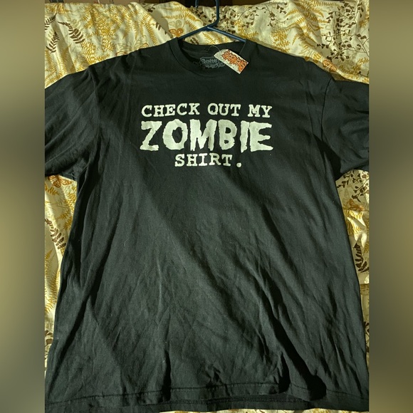 Spencer’s NWT’s Zombie Black T-Shirt - Picture 1 of 3